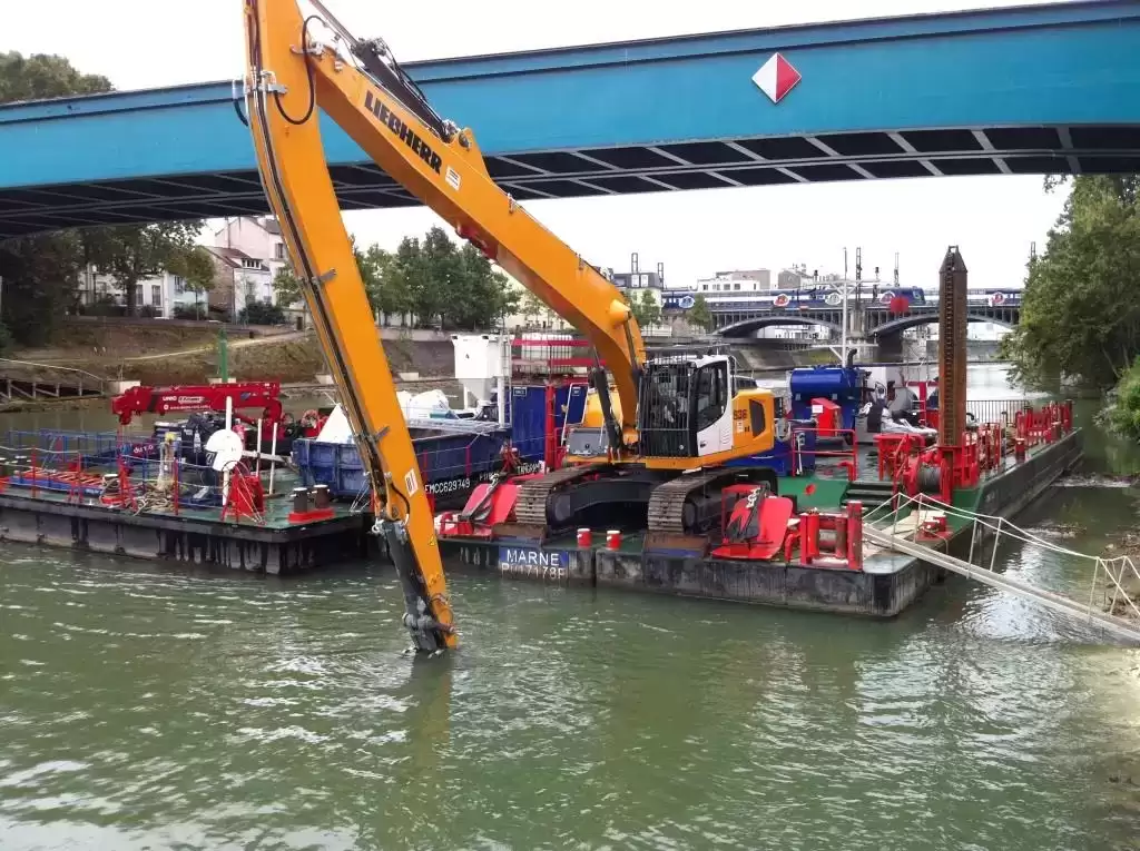 charenton barge emcc travaux fluviaux