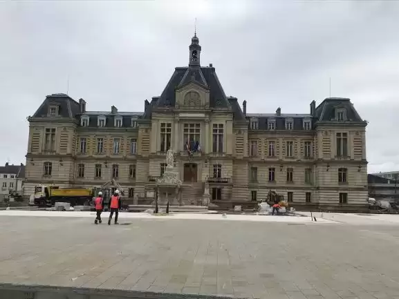 evreux dalles hotel de ville