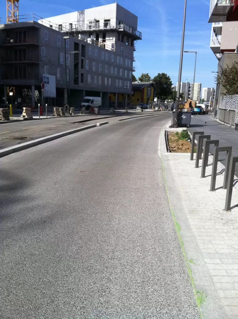voie bus en enrobé percolé voie bus en enrobé percolé