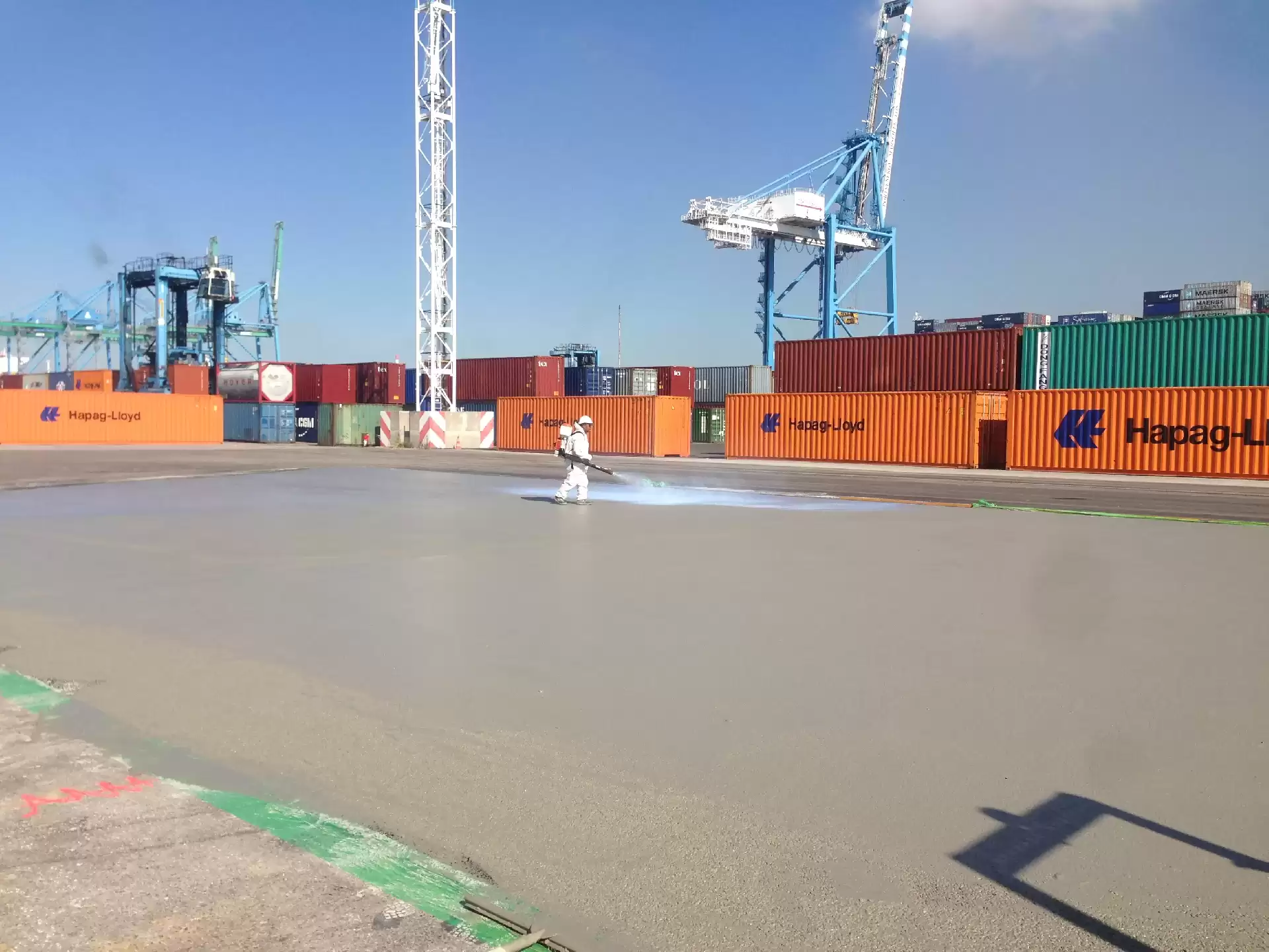 terminal containers enrobe percole port