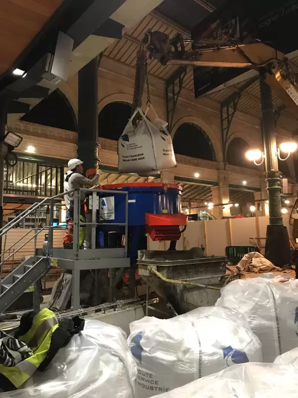 Gare du Nord Paris béton big bag